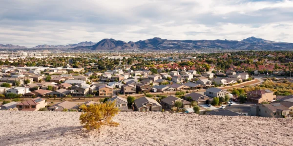 Henderson neighborhoods with mountains in the background