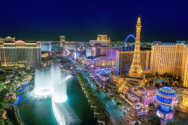 featured photo las vegas strip bellagio fountains paris